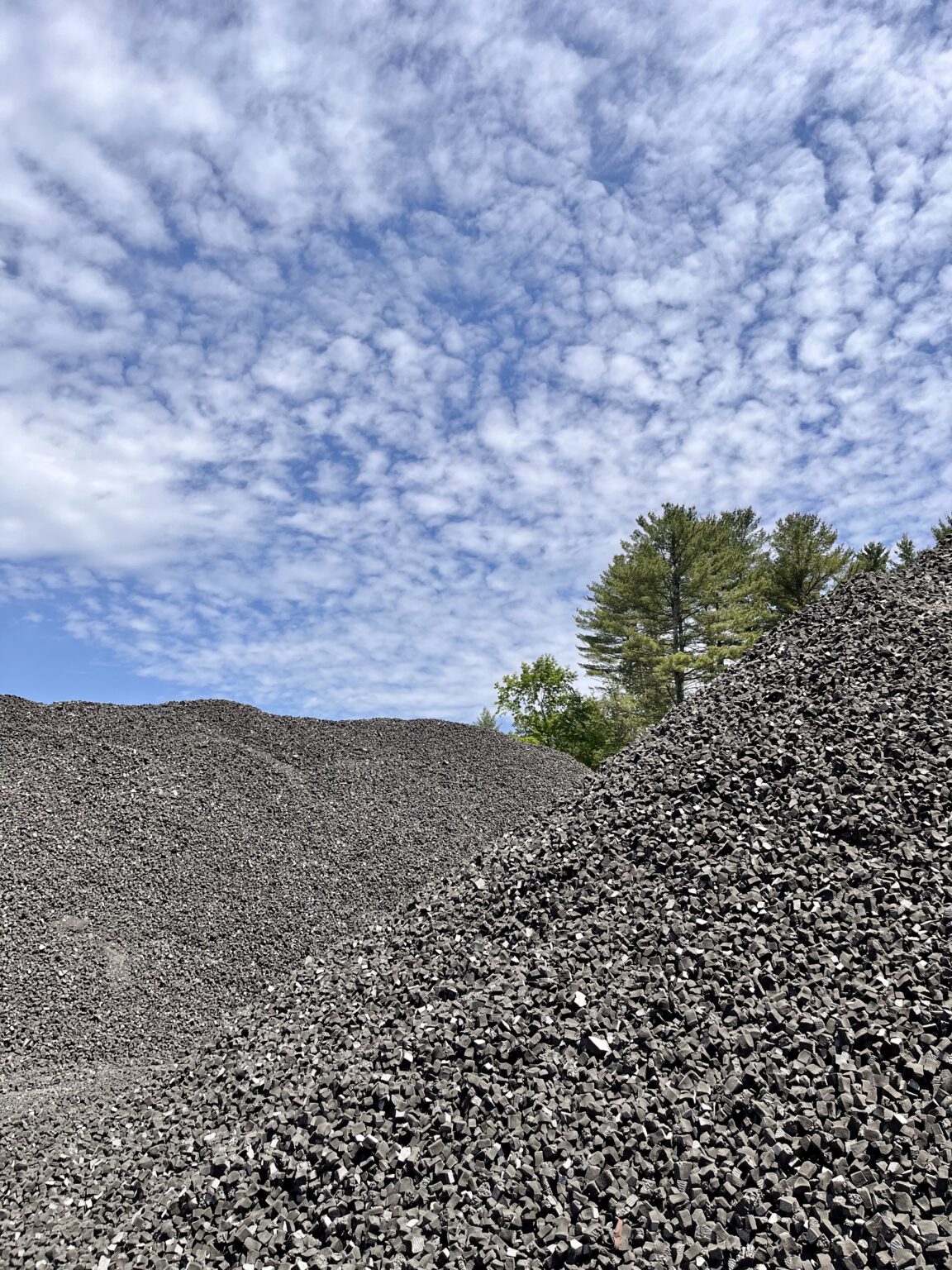 Foamed glass aggregate pile